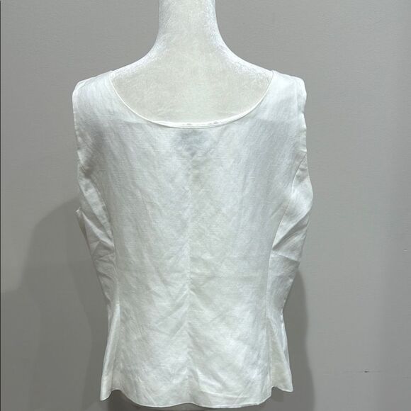 Tahari Embroidered White and Blue Women's Sleeveless Top Size 12 - Picture 3 of 5